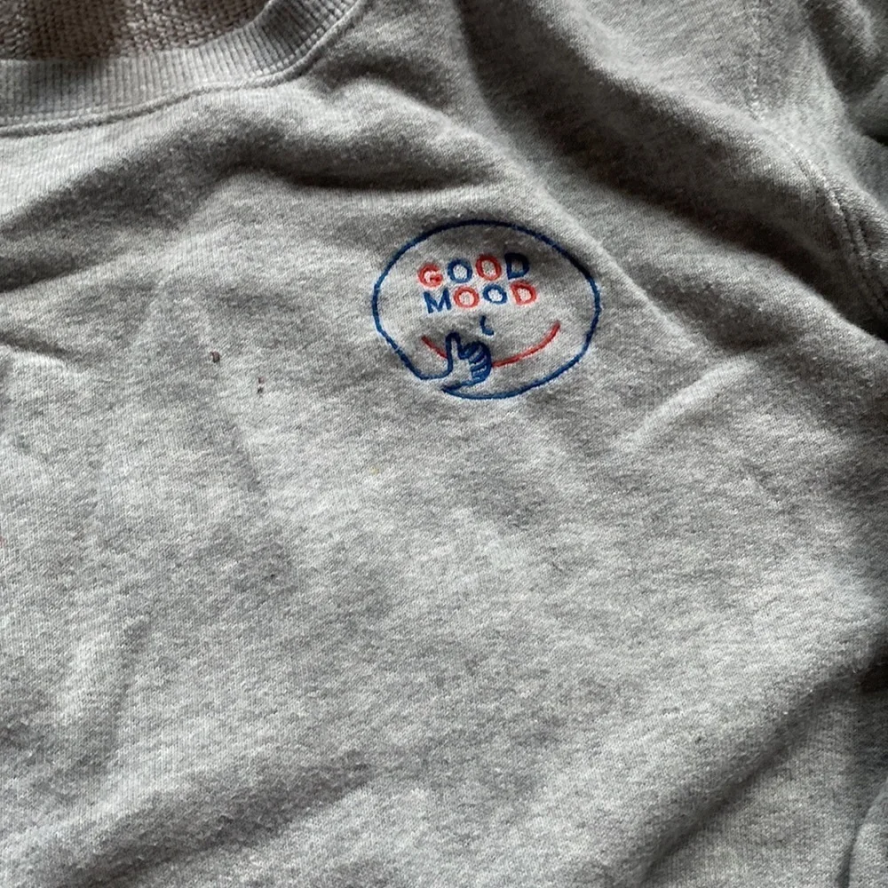 Uniqlo crewneck sweatshirt